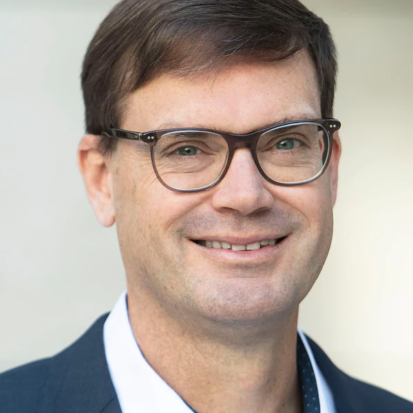 Dr. Oliver Greiner
